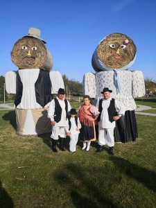 72452430_2379375905492195_74621436110569472_n 