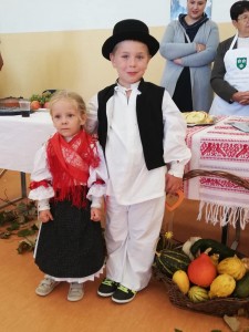 72625942_2379375342158918_6221806340721868800_n 