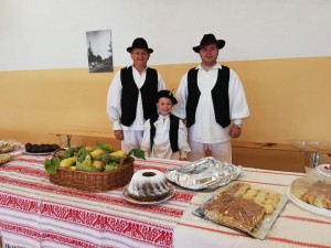 72725936_2379375565492229_3176169607207583744_n 